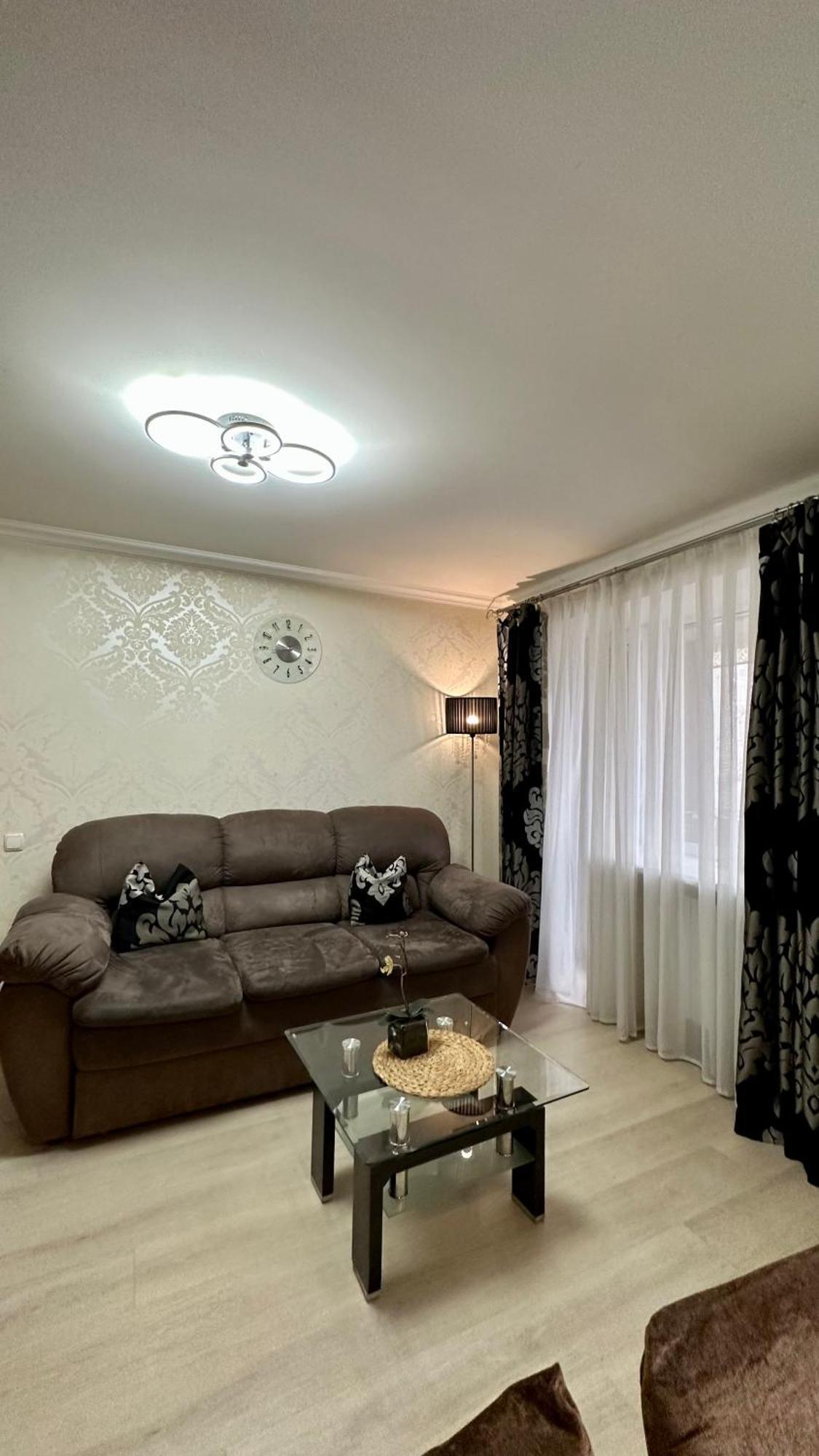 2 Room Apartment On Gagarina 102 Dnipro Extérieur photo